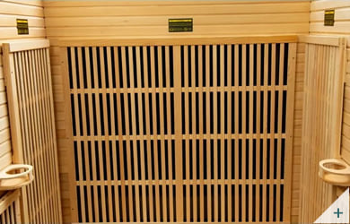 Sauna infrarossi Zaira - Foto degli interni: pannello di controllo e radio FM/MP3